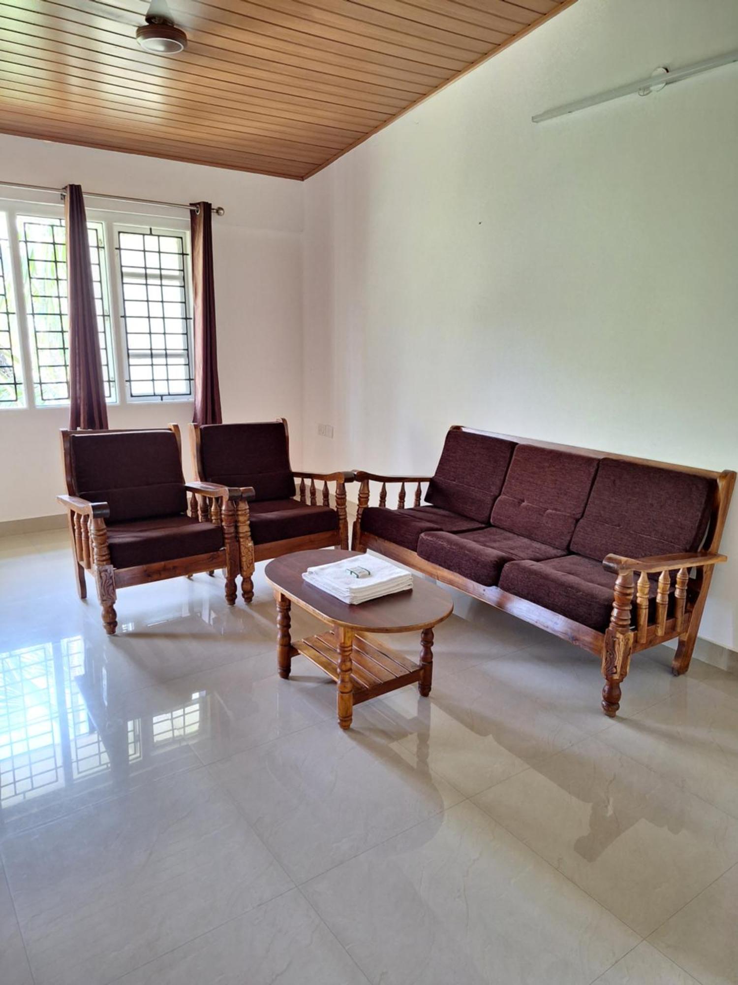 Suvarna Grande Homes Mangalore Room photo