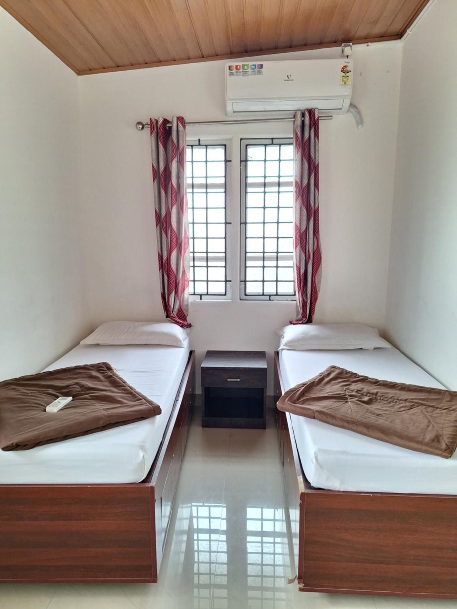 Suvarna Grande Homes Mangalore Room photo